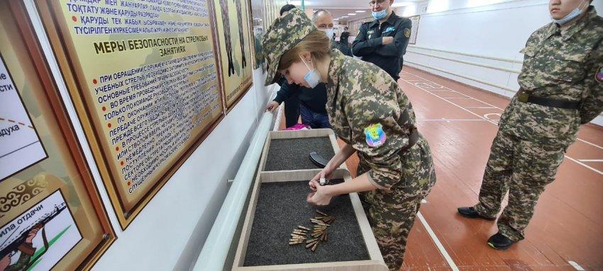 «Сегодня ученик завтра солдат»