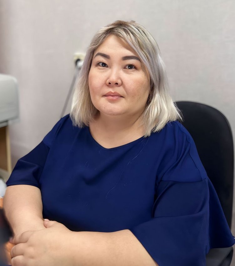 Кабдиева Анар Сарсенбаевна - заместитель директора по УР